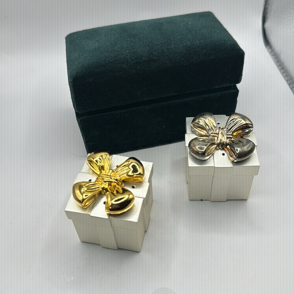 Godinger Silverplate Present Gift Box Salt & Pepper Shakers